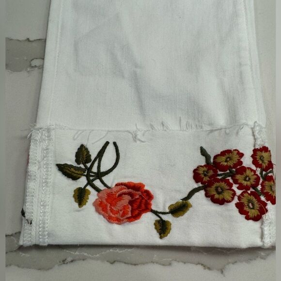 Driftwood Anthropology White cuffed jeans crops size 32 - Picture 8 of 15